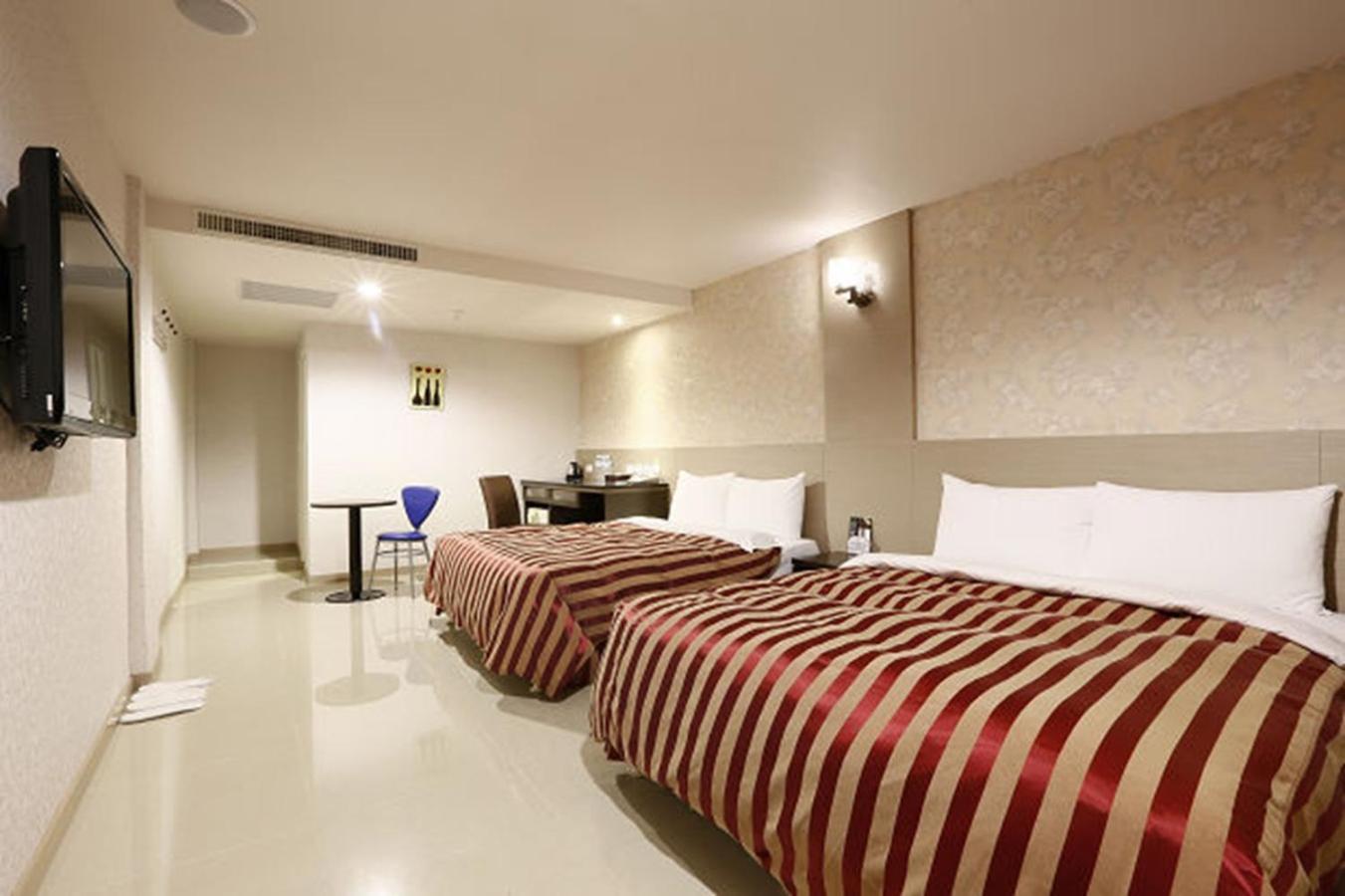 Hua Xiang Motel - Arena Kaohsiung Eksteriør billede