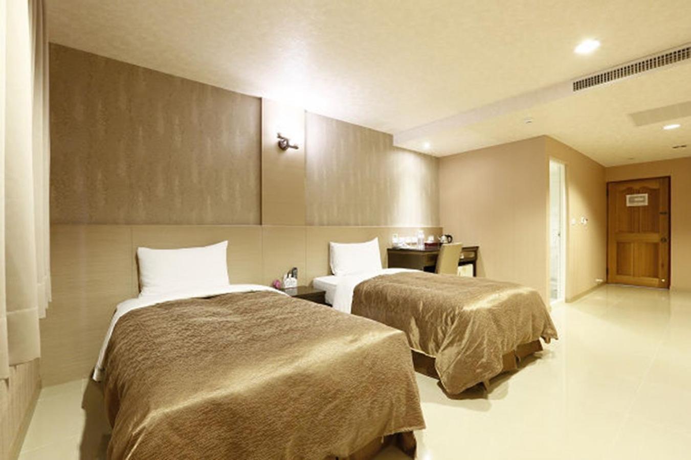Hua Xiang Motel - Arena Kaohsiung Eksteriør billede