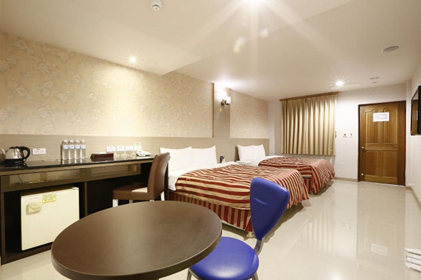 Hua Xiang Motel - Arena Kaohsiung Eksteriør billede