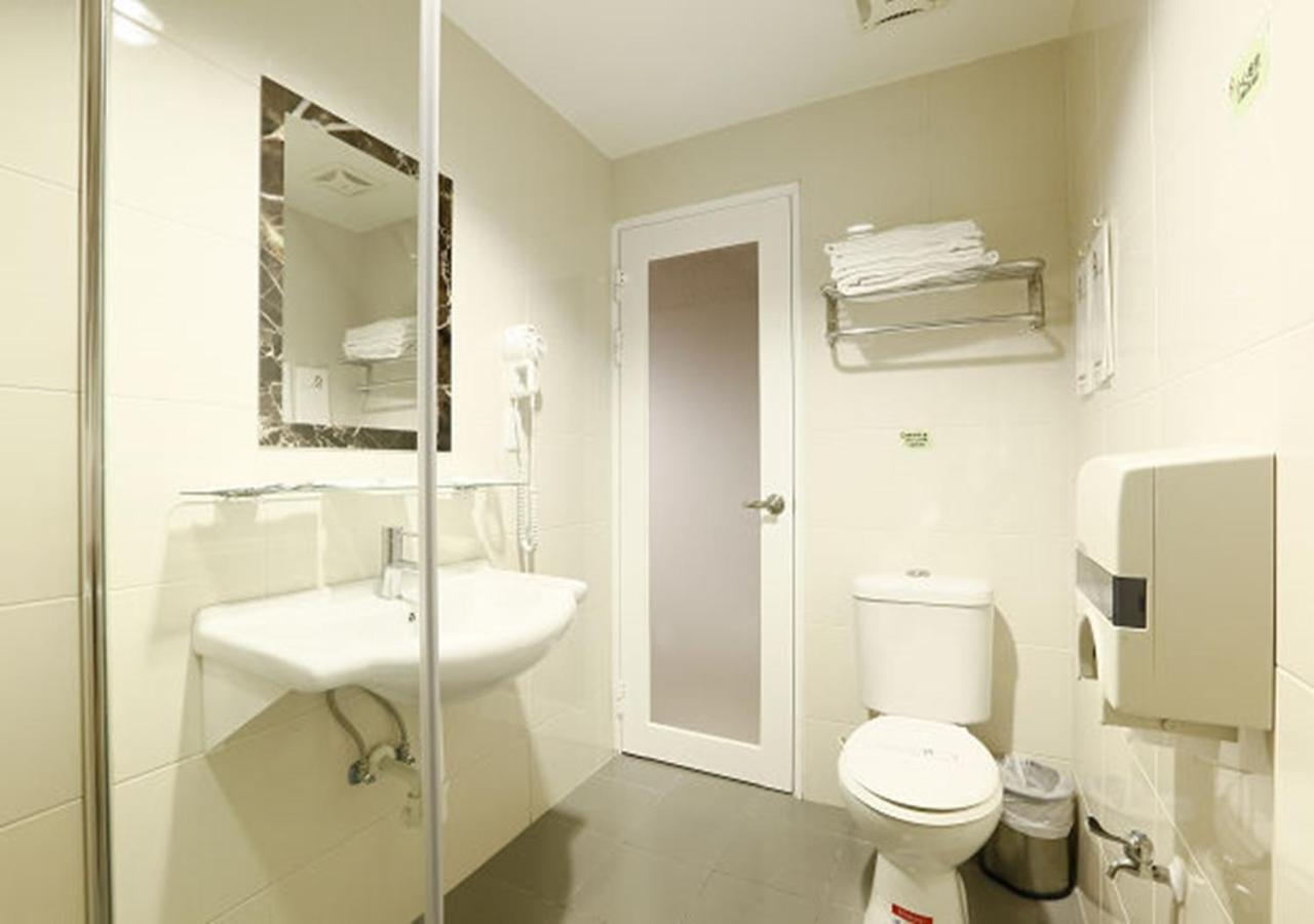 Hua Xiang Motel - Arena Kaohsiung Eksteriør billede
