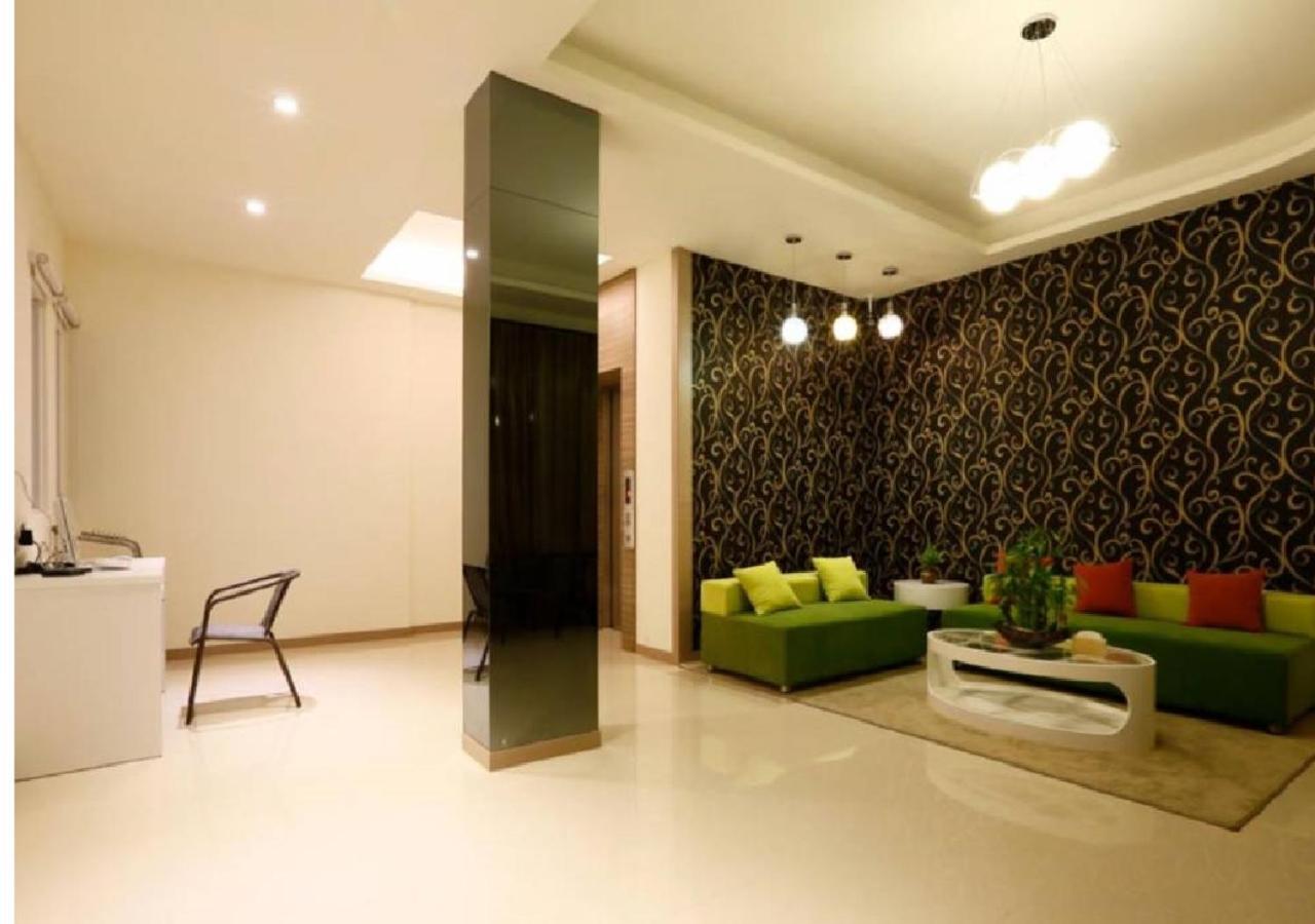 Hua Xiang Motel - Arena Kaohsiung Eksteriør billede