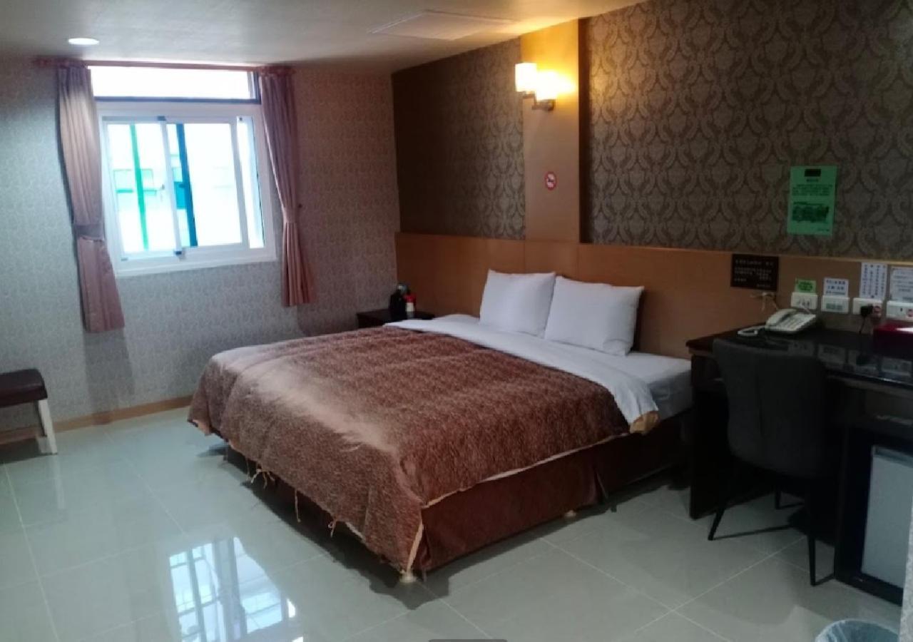 Hua Xiang Motel - Arena Kaohsiung Eksteriør billede