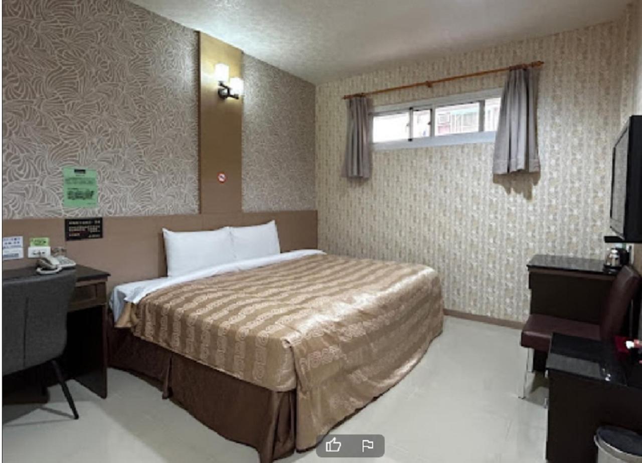 Hua Xiang Motel - Arena Kaohsiung Eksteriør billede