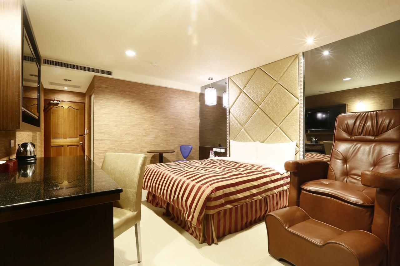Hua Xiang Motel - Arena Kaohsiung Eksteriør billede