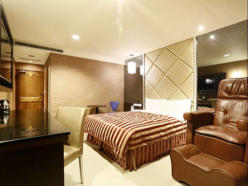 Hua Xiang Motel - Arena Kaohsiung Eksteriør billede